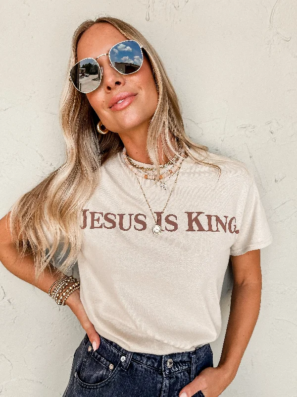 Jesus Is King Graphic Tee