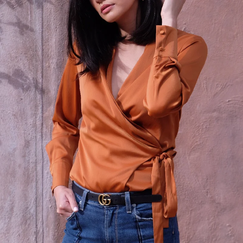 DHIVA SILKY WRAP TOP - RUST