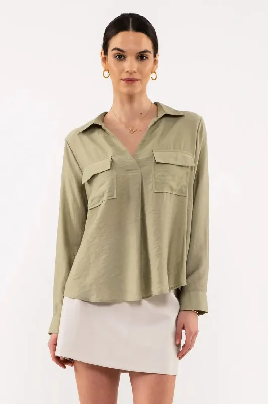 Roll Up Sleeve Pullover Top With Front Pockets