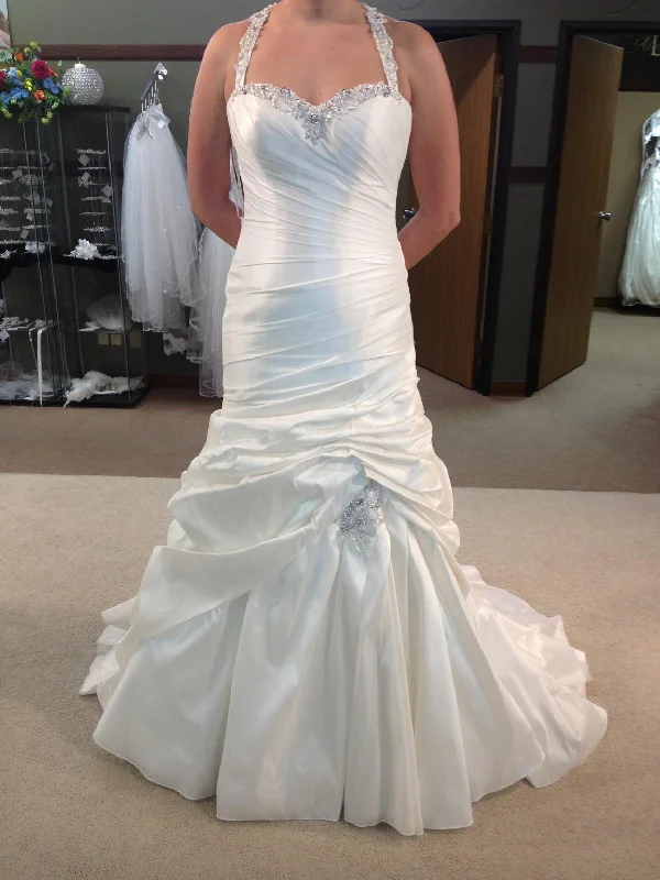 Essense of Australia D1238 Club unclassified dresses